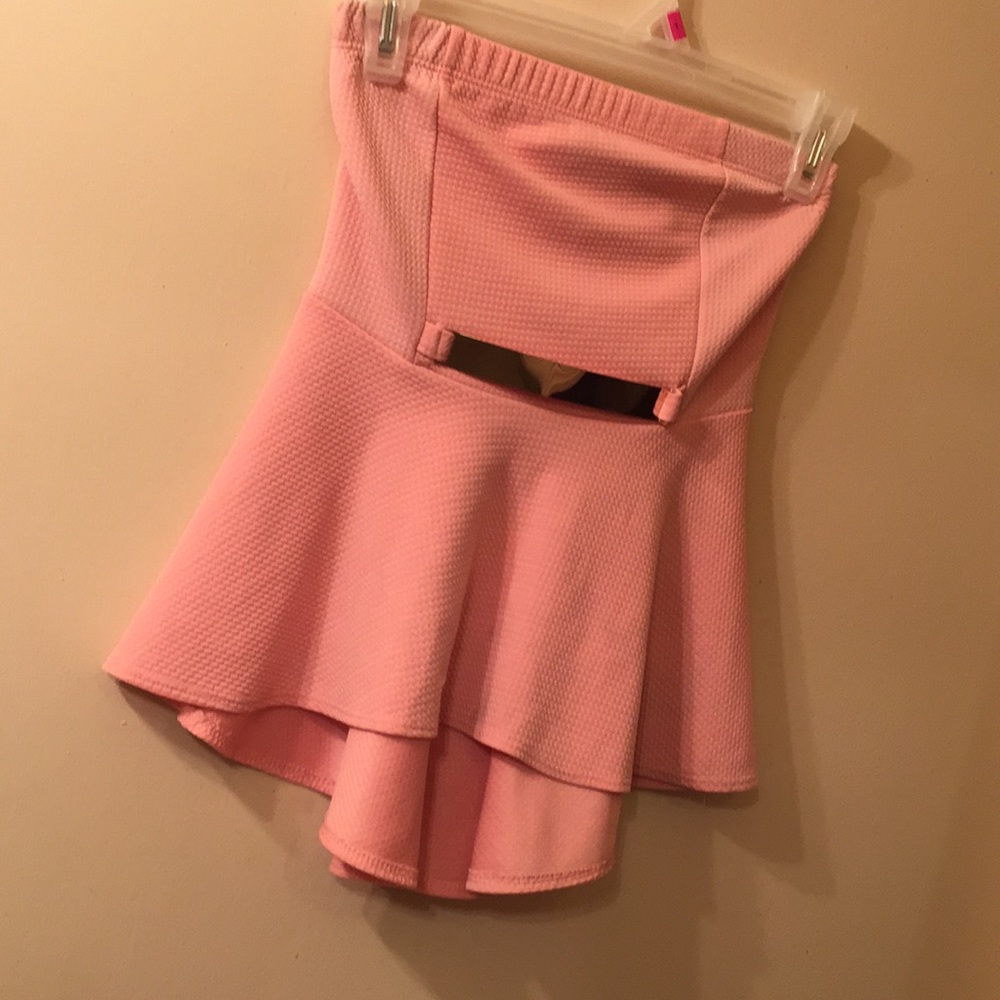 Cute, strapless light pink top 💕